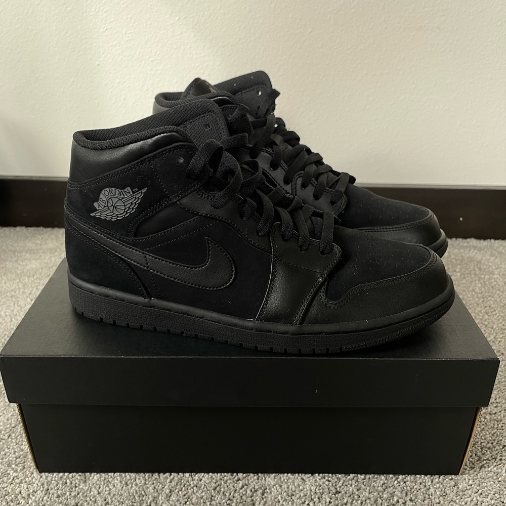 Nike Air Jordan 1 Mid Black Leather/Suede US10